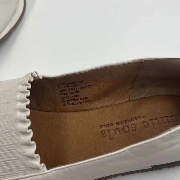Kenneth Cole~White Leather~Gentle Souls~Size 6.5 - Picture 7 of 8